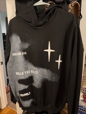 ROMWE Black Graphic Hoodie with White Print